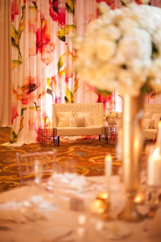 Lisa stoner events- luxury wedding planner- orlando wedding planner- white wedding lounge furniture- white wedding details .jpg